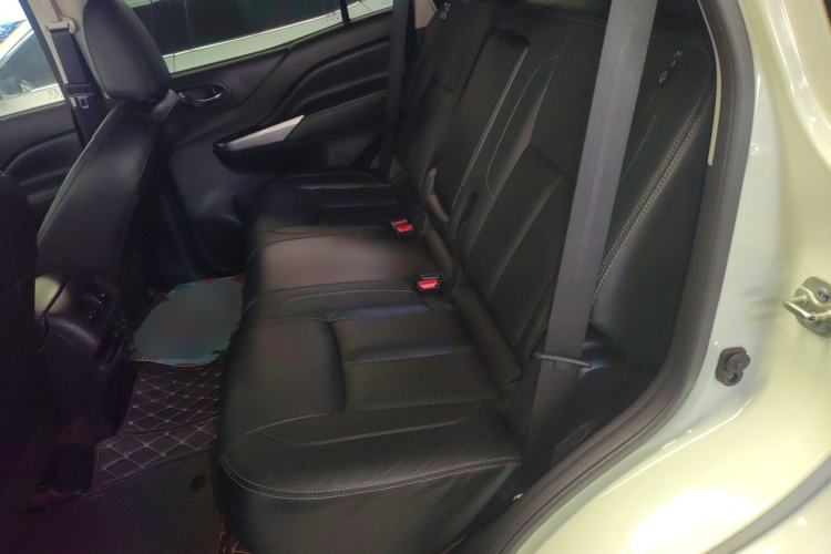 Used Nissan Terra 2018 2.5L Automatic 2WD Luxury Edition
