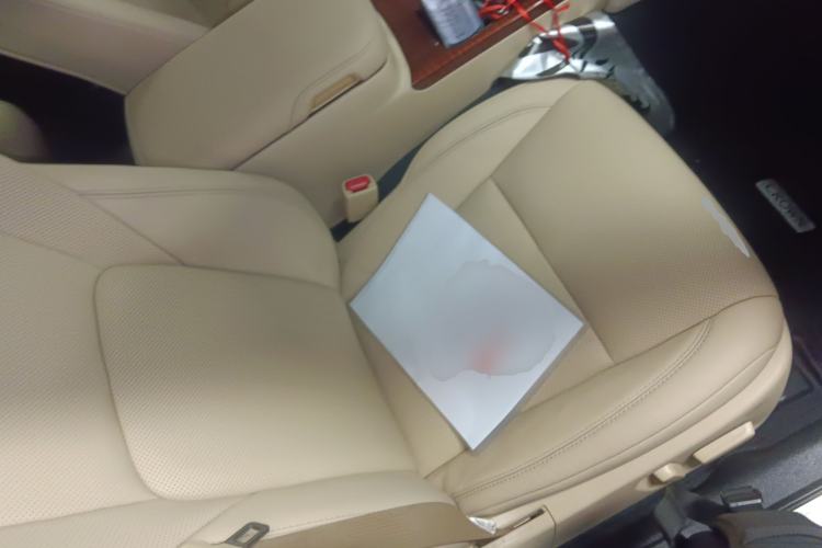 Used Toyota Crown 2015 2.0T Fashion Edition
