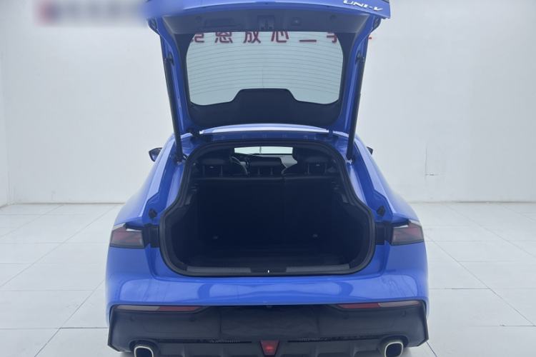 Used Changan UNI-V 2022 1.5T Prestige Version