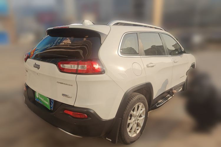 Used  Cherokee 2016 2.0L Superior Edition
