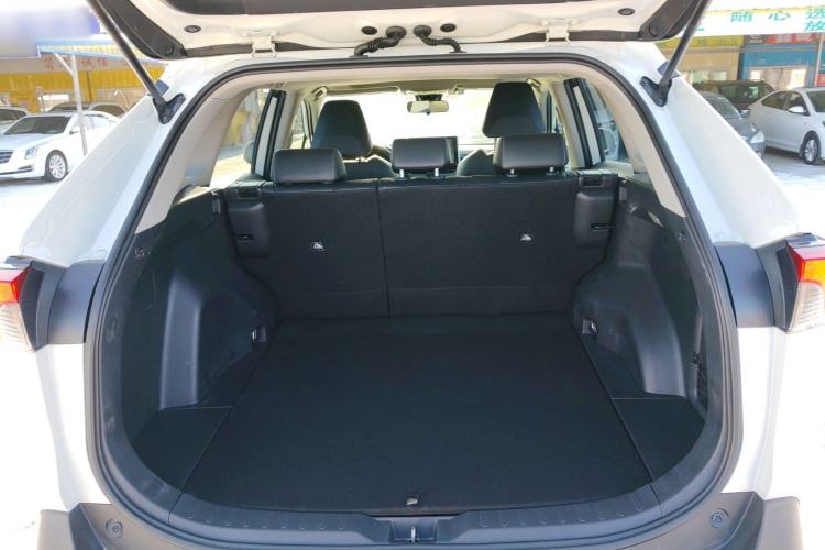 Used Toyota RAV4 2020 2.0L CVT Two-Wheel Drive Fashion PLUS Edition
