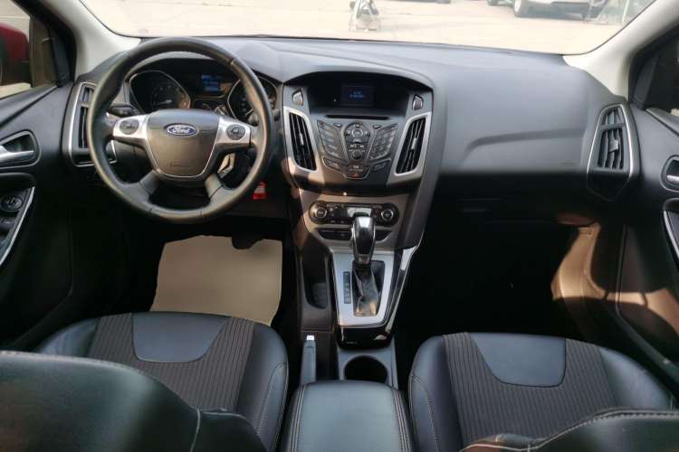 Used Ford Focus 2012 Sedan 1.6L Automatic Fashion Edition