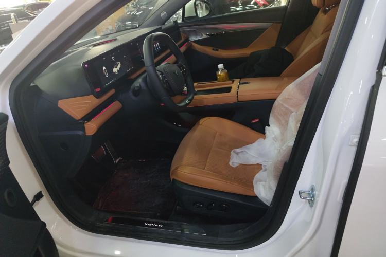 Used VOYAH PASSION 2024 PHEV Four-Wheel Drive Ultra-Long Range Executive Edition
