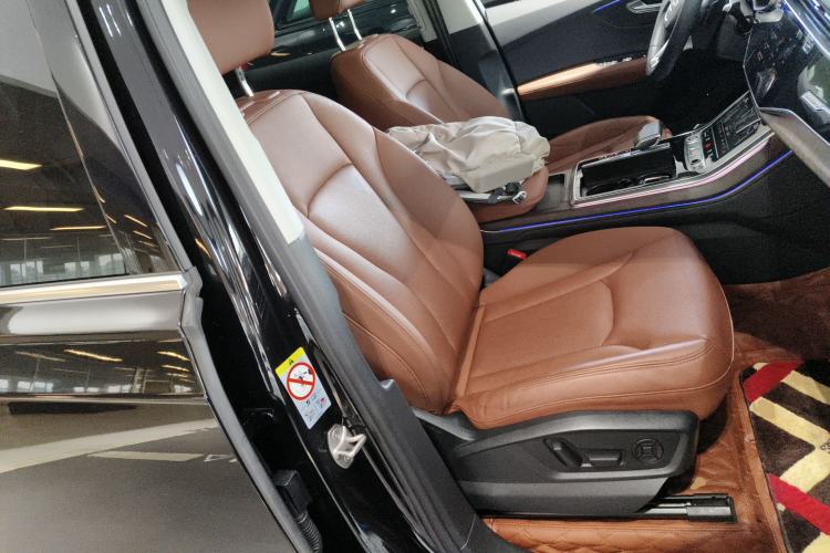 Used Audi Q7 2022 55 TFSI quattro S line Sport model
