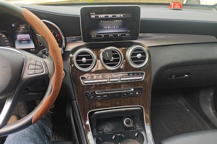 Used Mercedes-Benz GLC 2017 GLC 260 4MATIC Luxury Model
