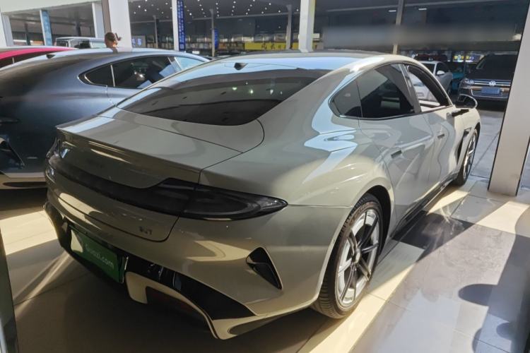 Used  SU7 2024 Rear-Drive Standard Founder Edition