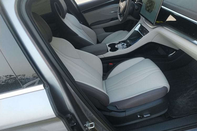 Used BYD Song PLUS New Energy 2025 DM-i 112KM Prestige Model
