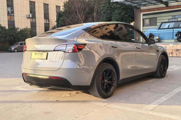 Used Tesla Model Y 2022 Rear-Wheel-Drive Version
