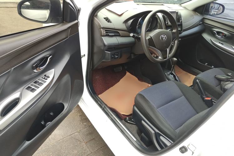 Used Toyota YARiS L 2015 1.5E Automatic Charm Edition