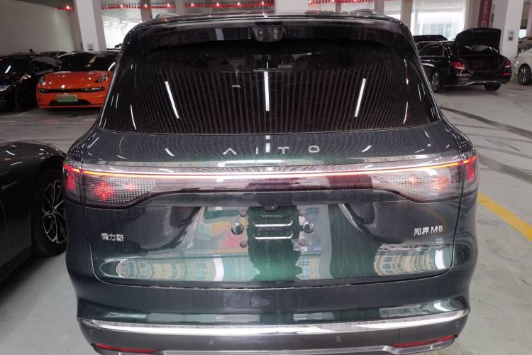 Used Hima AITO M8 2025 Extended-Range Ultra Version 53.4 kWh 6-Seater Edition
