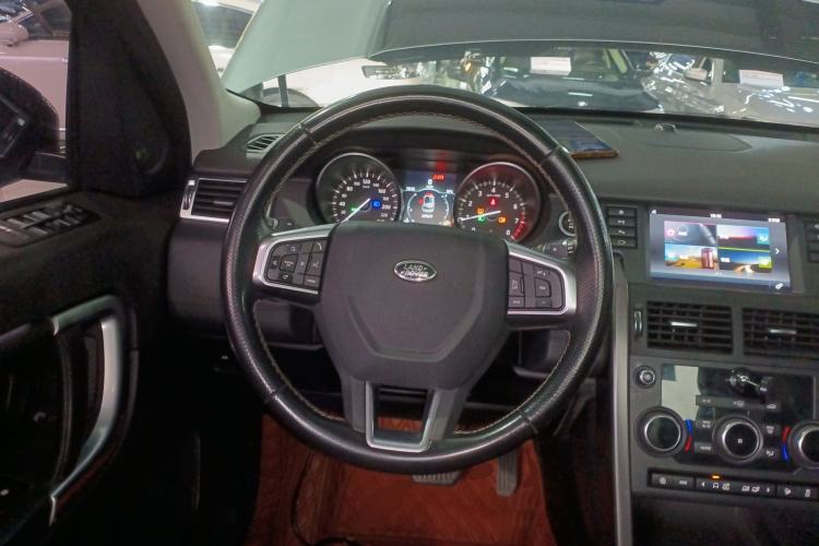 Used Land Rover Discovery Sport 2019 240 PS SE Dynamic Version China VI Standard
