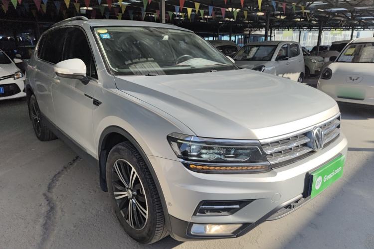 Used Volkswagen Tiguan L 2017 330TSI Automatic Two-Wheel Drive Flagship Edition
