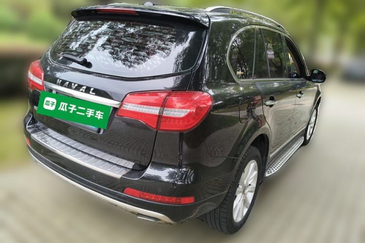 Used Haval H8 2015 2.0T two-wheel drive Comfort trim level
