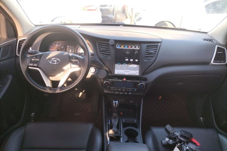 Used Hyundai Tucson 2015 1.6T Dual-Clutch Two-Wheel-Drive Smart Model
