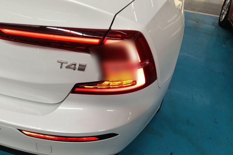 Used Volvo S60 2020 T4 Zhiyi Luxury Edition