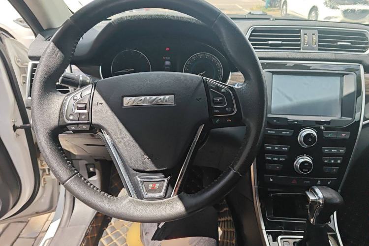 Used Haval H2 2016 Red Label 1.5T Automatic Two-Wheel Drive Prestige Model
