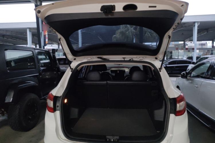 Used Hyundai ix35 2015 2.0L Automatic 2WD Smart Type China IV
