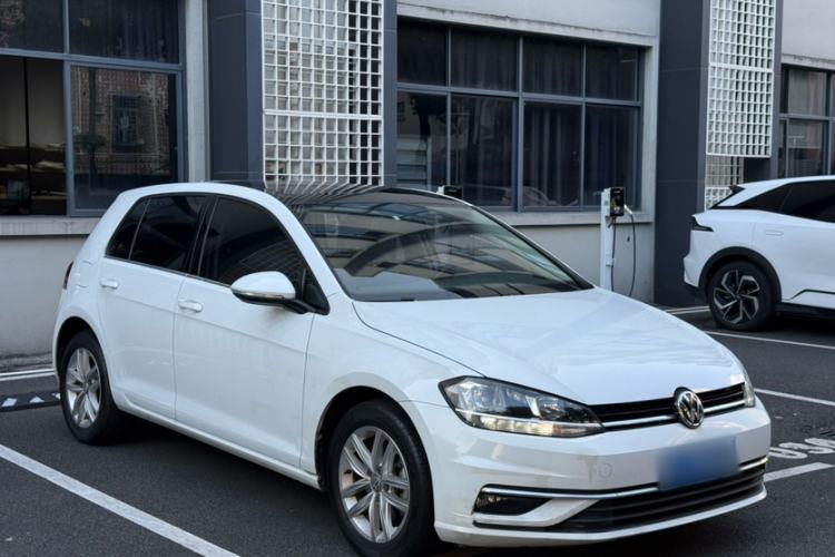 Used Volkswagen Golf 2018 230TSI Automatic Comfort Model
