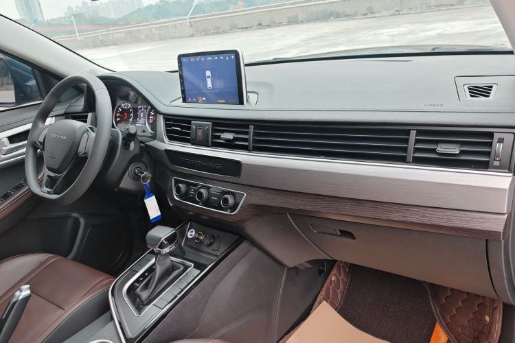 Used FORTHING T5 2022 Shengshi Edition 1.5T Automatic Dream Version Five Seats
