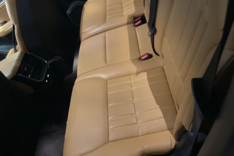 Used Lynk & Co 09 EM-P 2023 2.0TD EM-P Long-Range Version PM 7-Seater
