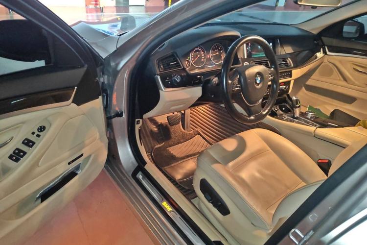 Used BMW 5 Series 2014 525Li Luxury Design Package
