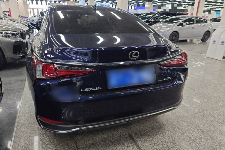 Used Lexus ES 2021 200 Excellence Edition
