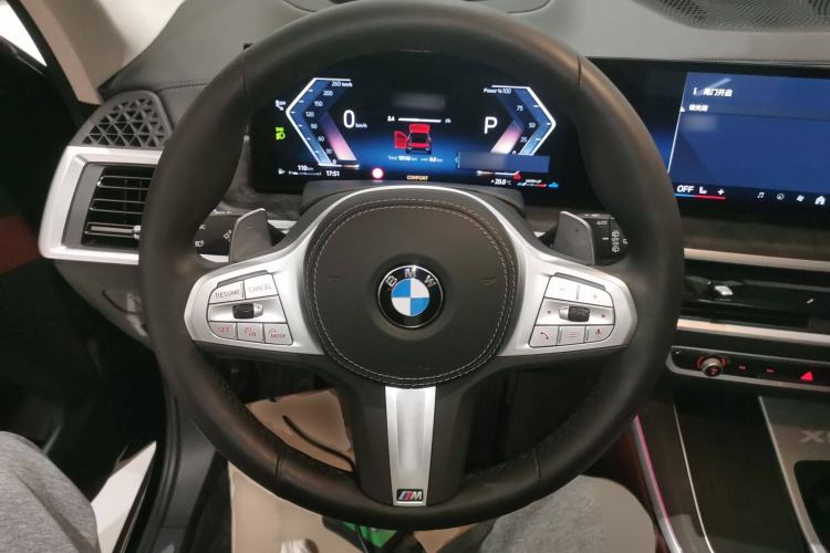 Used BMW X5 2023 xDrive 30Li Luxury M Sport Package
