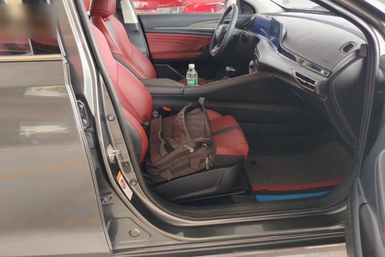 Used Changan Eado 2021 PLUS Blue Whale NE 1.4T GDI DCT Prestige Model
