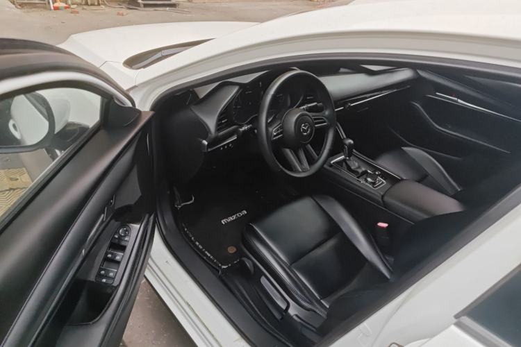 Used Mazda Mazda 3 Axela 2020 1.5L Automatic ZhiMei Edition
