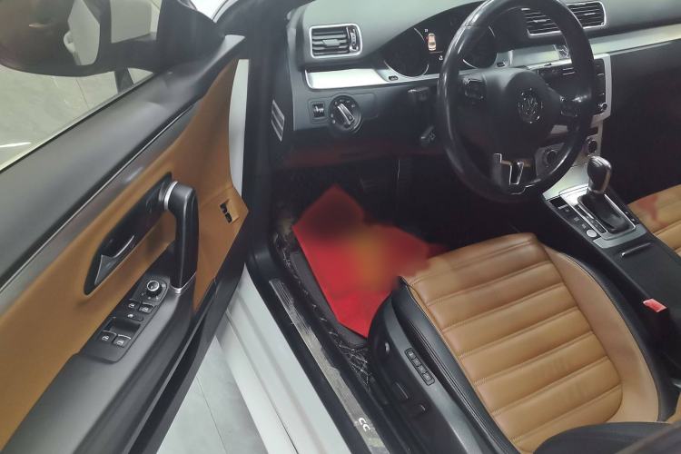 Used Volkswagen FAW-Volkswagen CC 2015 1.8TSI Luxury Model
