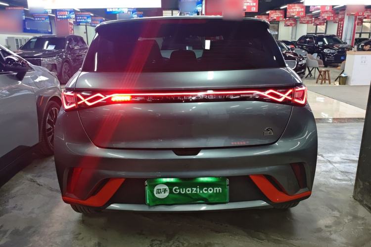 Used BYD Dolphin 2021 405 km Fashion Edition
