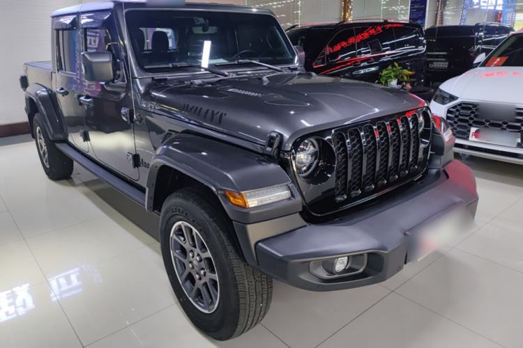 Used  Gladiator 2022 3.6L Pioneer Edition
