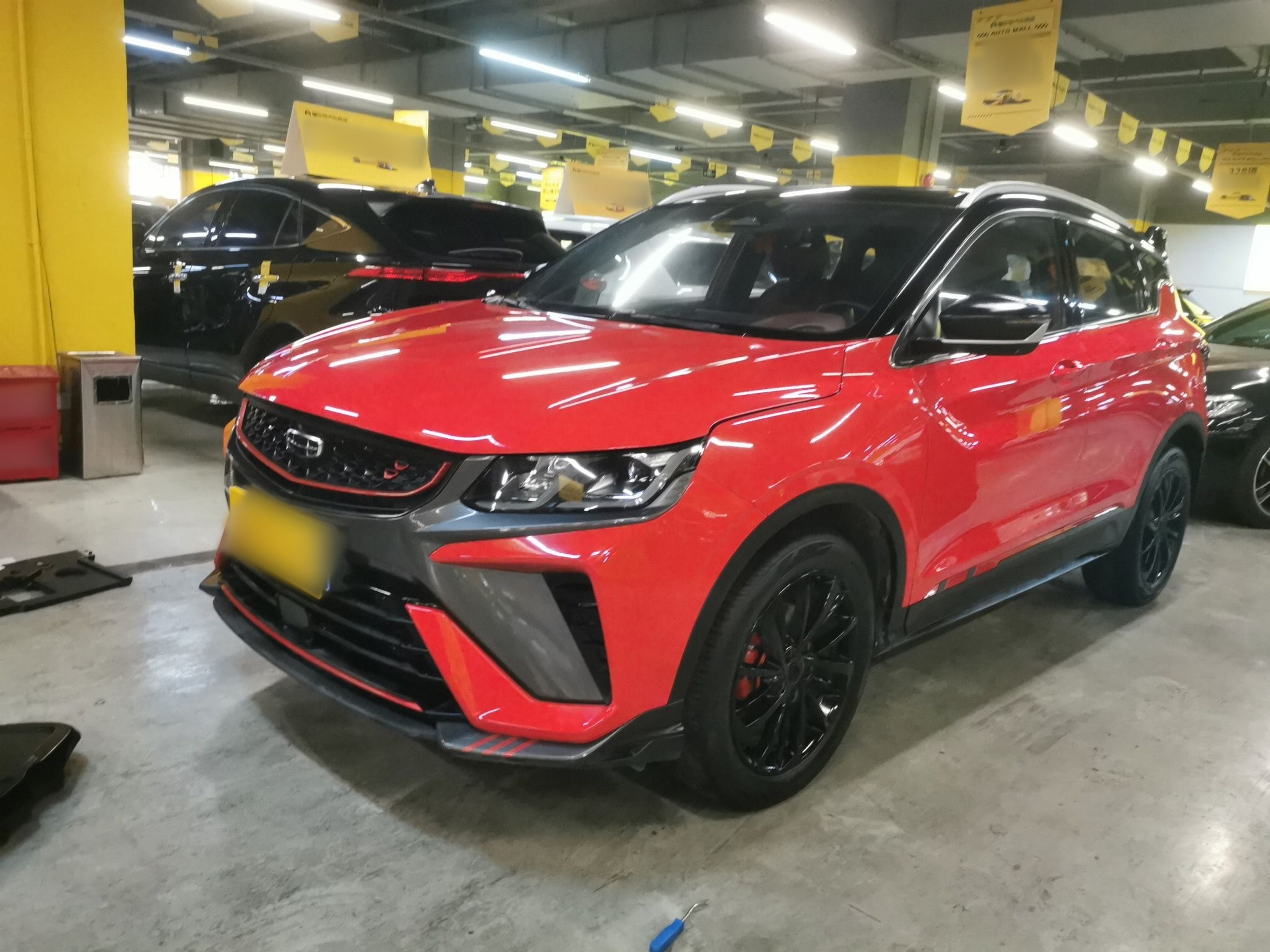 Под передней частью автомобиля