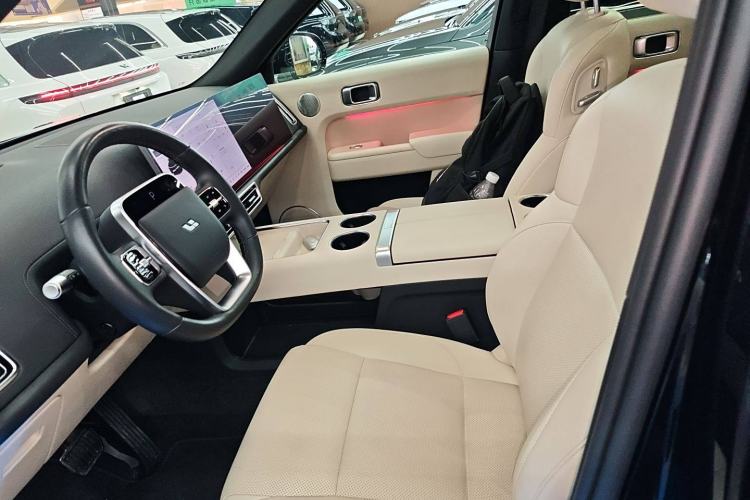 Used Li Auto L8 2023 Pro Model
