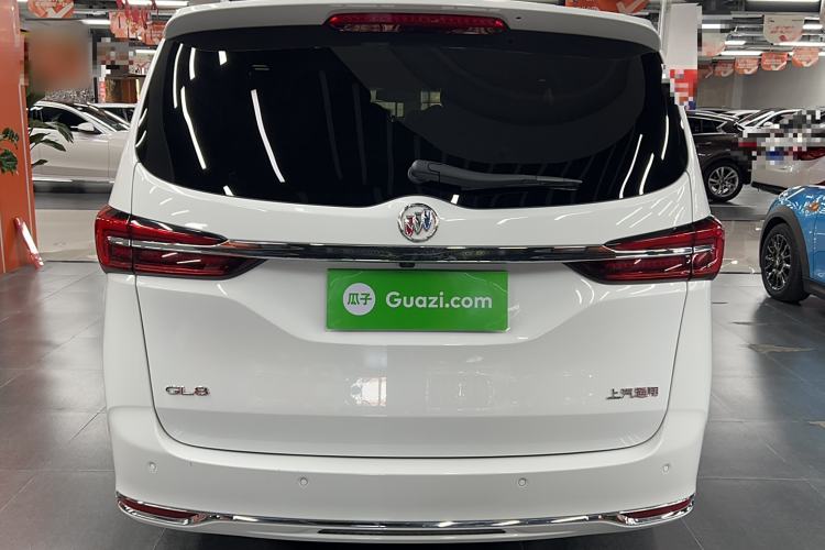 Used Buick GL8 2023 Facelifted Land Cruiser Executive Luxury Version
