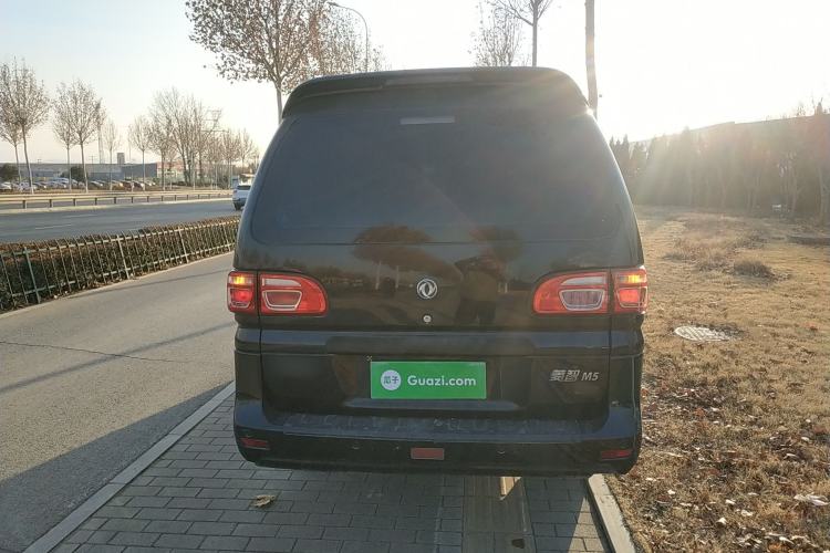 Used FORTHING Lingzhi 2017 M5L 1.6L 7-Seater Standard Model
