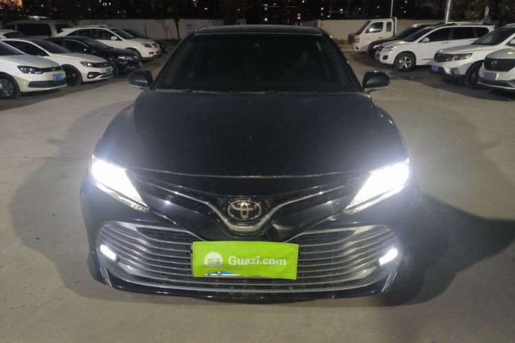 Used Toyota Camry 2018 2.0G Luxury Edition
