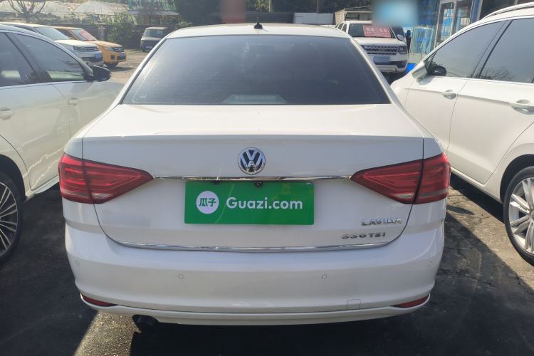 Used Volkswagen Lavida 2015 1.6L Automatic Comfort Edition
