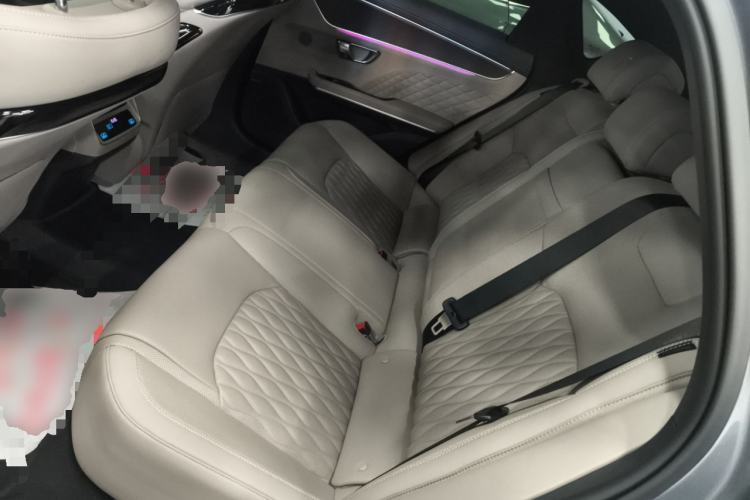 Used BYD Han 2024 DM-i Glory Edition 200KM Flagship Model
