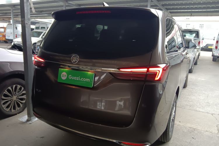 Used Buick GL8 2023 Facelifted Land Cruiser Executive Luxury Version