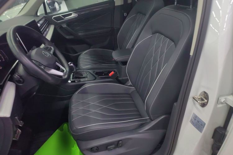 Used Volkswagen Tiguan L 2024 Outstanding Model 330TSI Automatic Two-Wheel Drive R-Line Dragon Glory Edition
