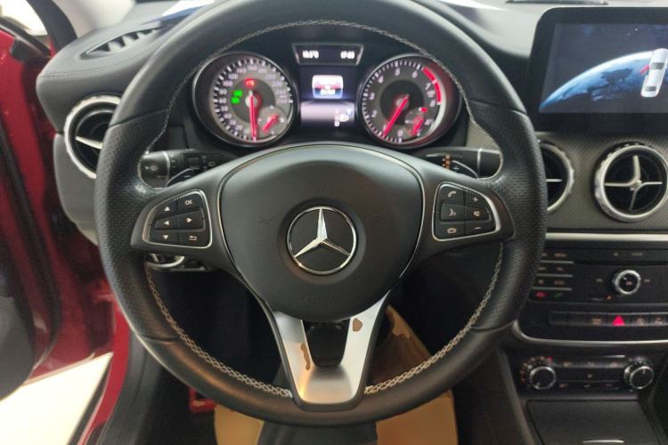 Used Mercedes-Benz GLA 2016 GLA 200 Fashion Model