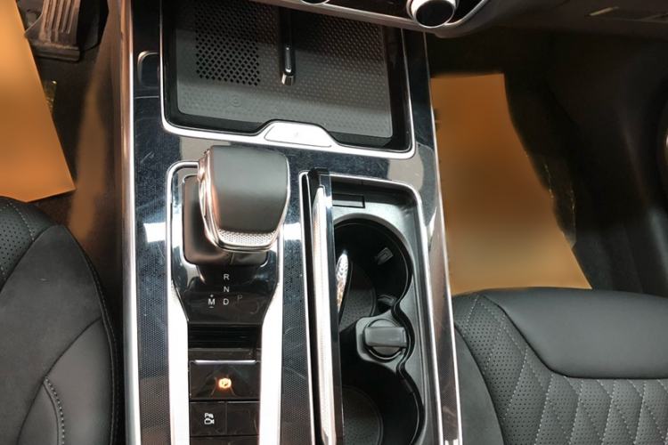 Used Hongqi HS5 2023 2.0T Qixiang Pro Edition
