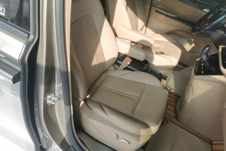 Used Buick GL8 2021 ES Land Cruiser 653T Luxury Edition
