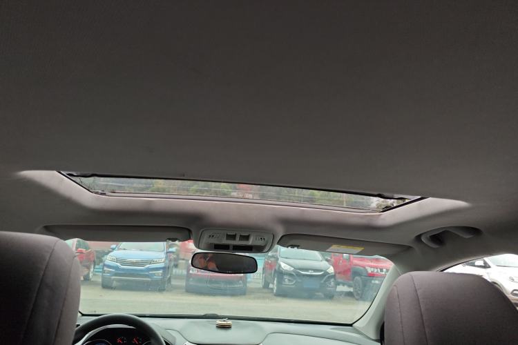 Used Chevrolet Cruze 2017 1.5L Automatic Pioneer Sunroof Edition
