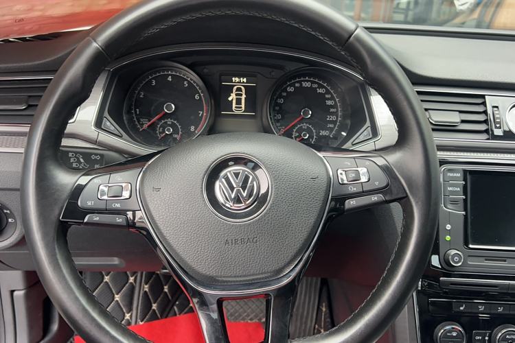 Used Volkswagen Passat 2017 330TSI DSG Luxury Edition
