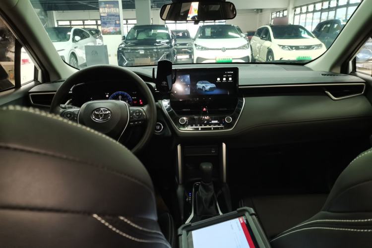 Used Toyota FRONTLANDER 2023 2.0L CVT Leading Edition
