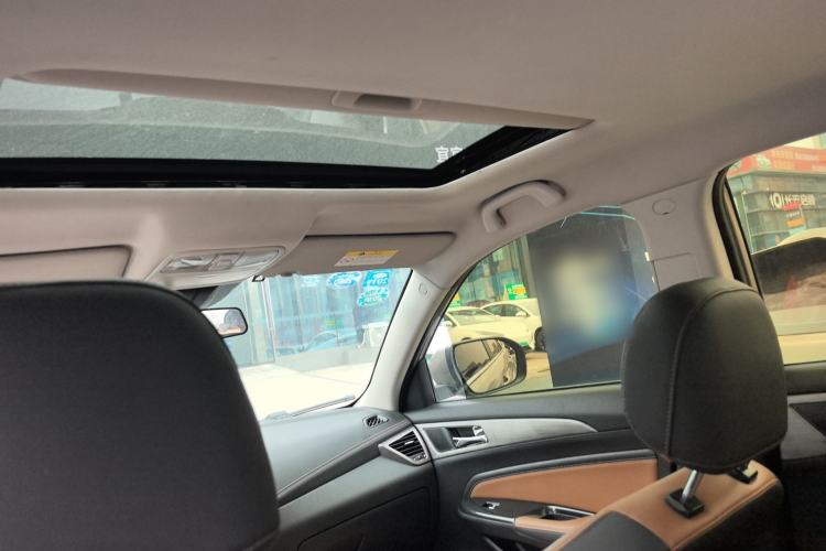 Used Changan CS75 2017 Shangkui Edition 1.5T Manual Fengxiang Model
