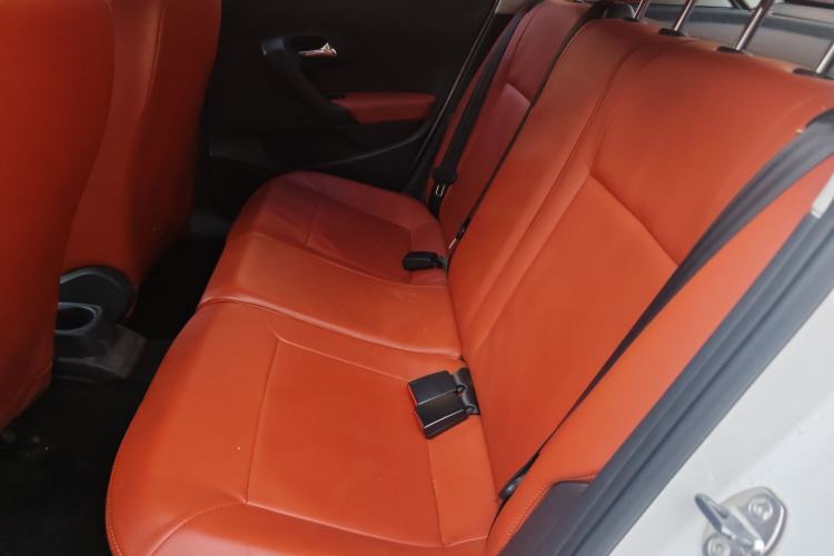 Used Volkswagen Polo 2016 1.6L Automatic Comfort Model
