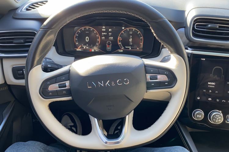 Used Lynk & Co 02 2022 2.0T DCT Shine Pro
